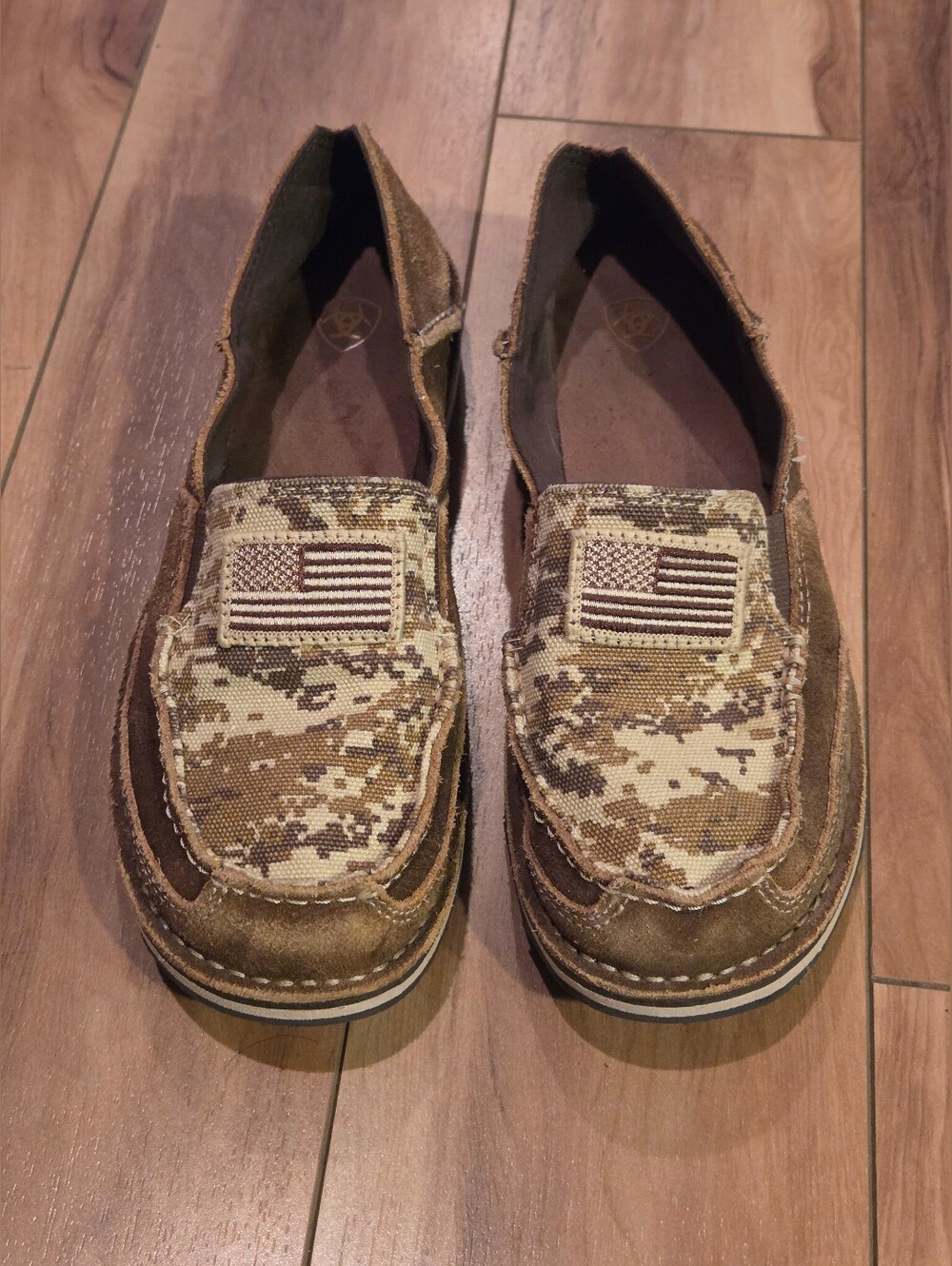 Womens Ariat Cruiser Patriot Slip Ons Mules- Size 7.5